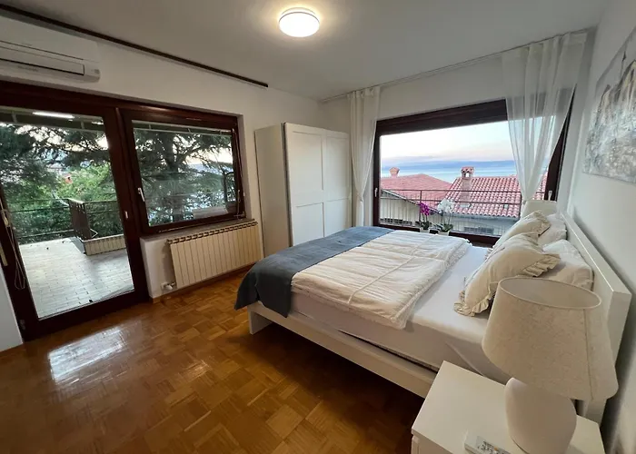 Apartment Maris Izola